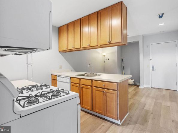 1100 Vine Street 500, Philadelphia PA 19107