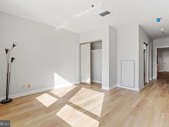 1100 Vine Street 500, Philadelphia PA 19107
