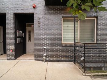 906 N 16TH Street
