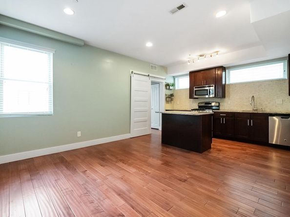 906 N 16TH Street 3R, Philadelphia PA 19130