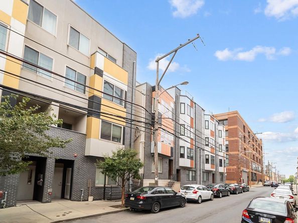 906 N 16TH Street 3R, Philadelphia PA 19130