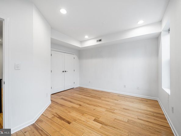 4047 Green Street, Philadelphia PA 19104