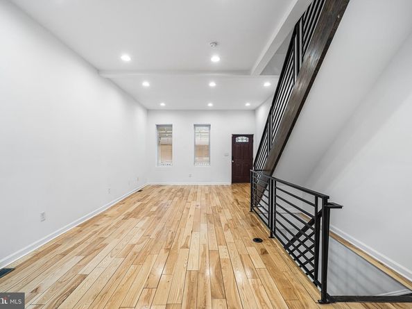 4047 Green Street, Philadelphia PA 19104