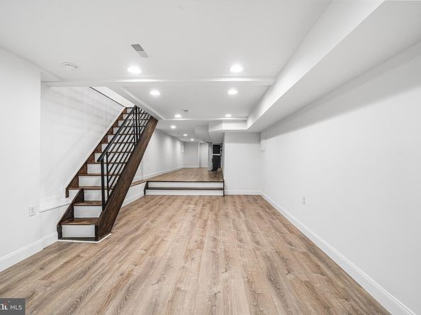 4047 Green Street, Philadelphia PA 19104