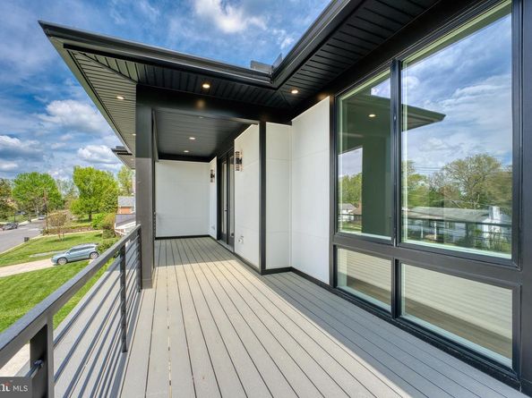 103 Saint Andrews Drive NE, Vienna VA 22180