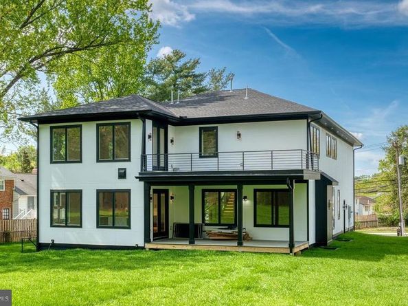 103 Saint Andrews Drive NE, Vienna VA 22180