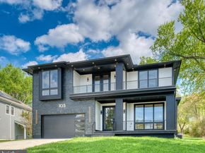 103 Saint Andrews Drive NE, Vienna VA 22180