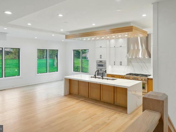 103 Saint Andrews Drive NE, Vienna VA 22180