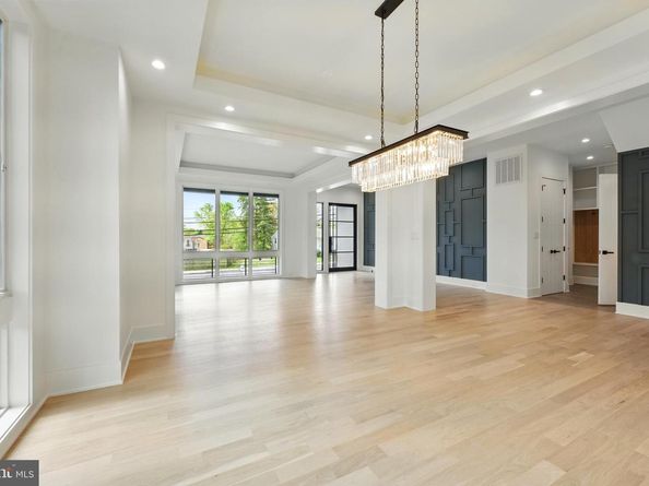 103 Saint Andrews Drive NE, Vienna VA 22180