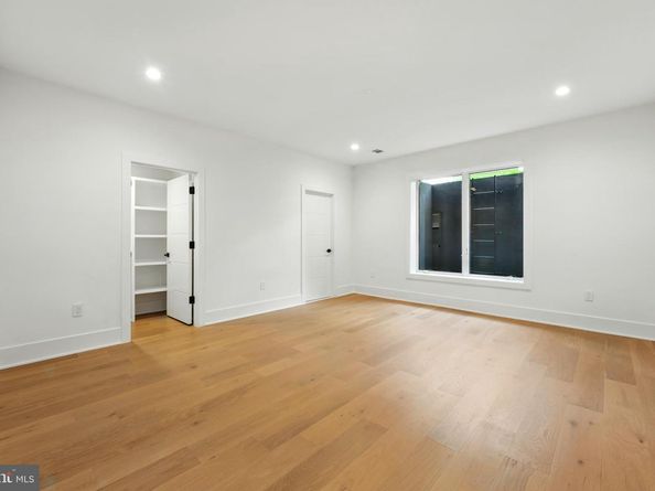 103 Saint Andrews Drive NE, Vienna VA 22180