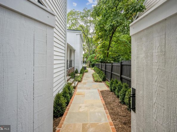 3418 Reservoir Road NW, Washington DC 20007