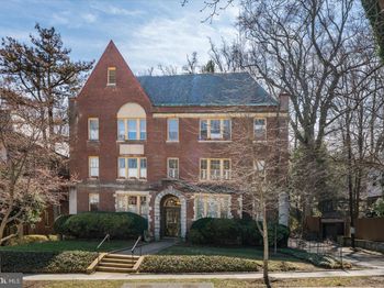 3028 Porter Street NW