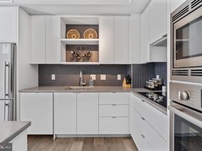 1300 4TH Street SE 703, Washington DC 20003