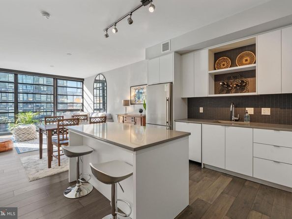1300 4TH Street SE 703, Washington DC 20003