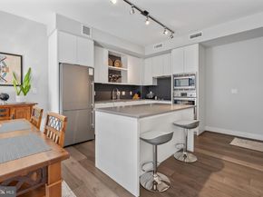 1300 4TH Street SE 703, Washington DC 20003
