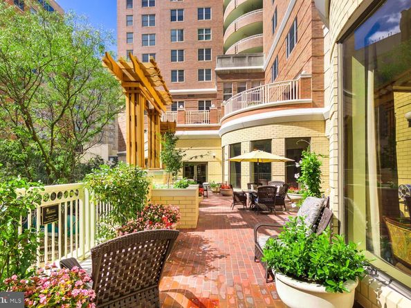 900 N Taylor Street 1105, Arlington VA 22203