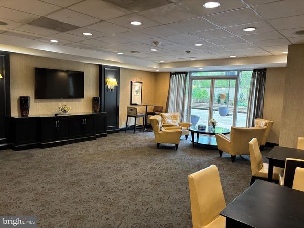 4601 N Park Avenue 909, Chevy Chase MD 20815