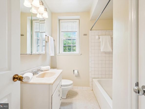 3750 39TH Street NW C147, Washington DC 20016