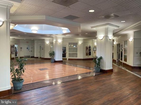 309 Yoakum Parkway 1809, Alexandria VA 22304