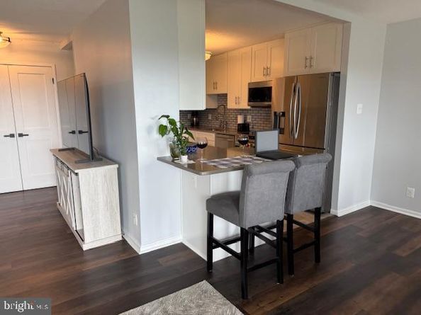 309 Yoakum Parkway 1809, Alexandria VA 22304