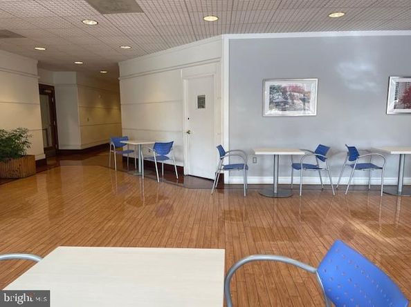 309 Yoakum Parkway 1809, Alexandria VA 22304