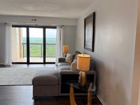 309 Yoakum Parkway 1809, Alexandria VA 22304