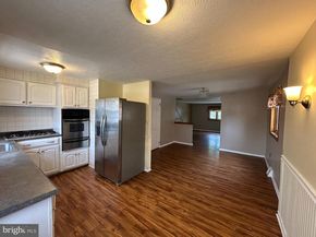 124 Meadow Lane, Philadelphia PA 19154