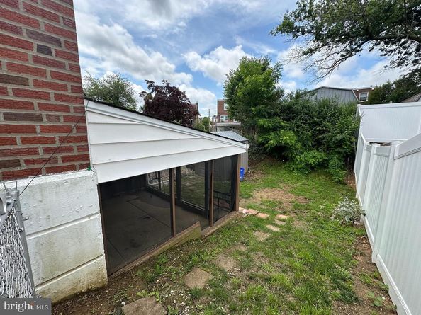 124 Meadow Lane, Philadelphia PA 19154