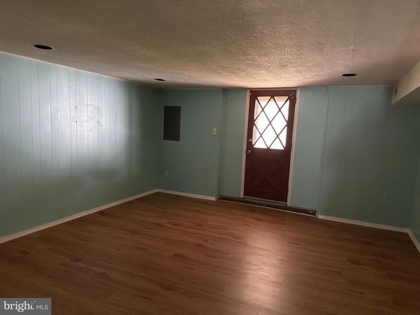 124 Meadow Lane, Philadelphia PA 19154