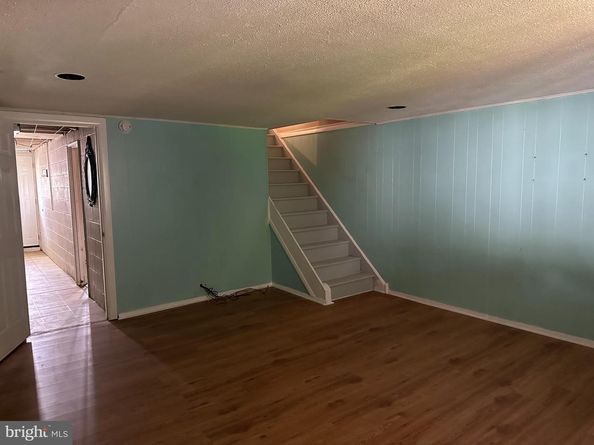 124 Meadow Lane, Philadelphia PA 19154