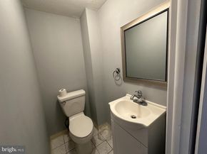 124 Meadow Lane, Philadelphia PA 19154