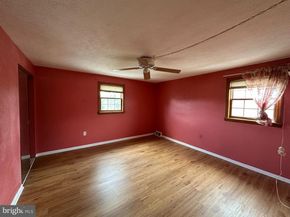 124 Meadow Lane, Philadelphia PA 19154