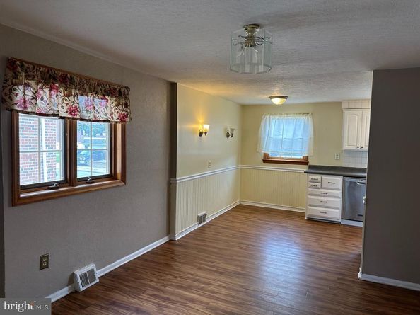 124 Meadow Lane, Philadelphia PA 19154