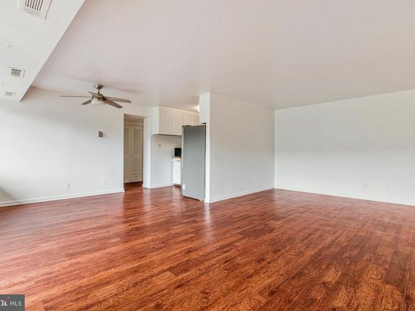 5801 Quantrell Avenue 203, Alexandria VA 22312