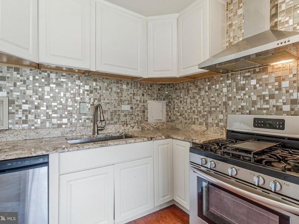 5801 Quantrell Avenue 203, Alexandria VA 22312