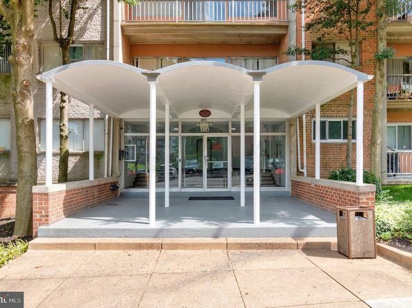 5801 Quantrell Avenue 203, Alexandria VA 22312
