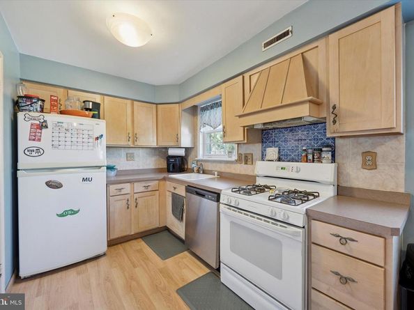 3619 Genesee Drive, Philadelphia PA 19154