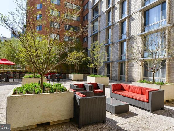 950 25TH Street NW 106N, Washington DC 20037