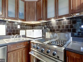 950 25TH Street NW 106N, Washington DC 20037