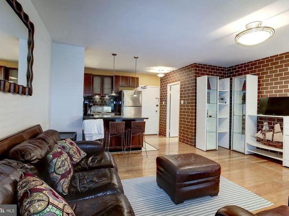 950 25TH Street NW 106N, Washington DC 20037