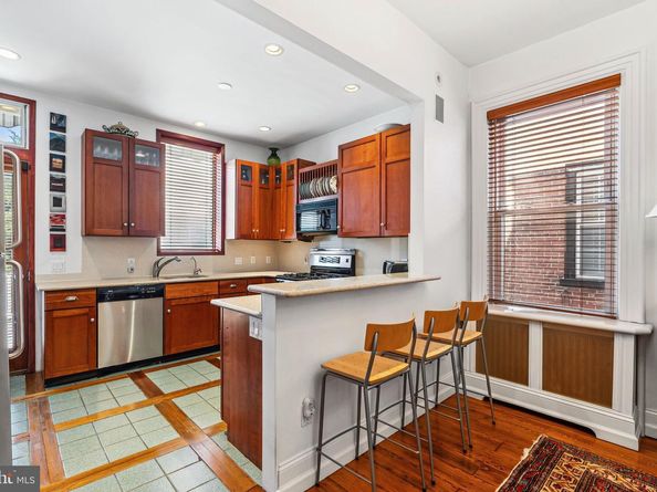 2228 Green Street, Philadelphia PA 19130
