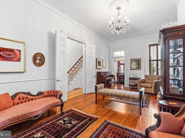 2228 Green Street, Philadelphia PA 19130