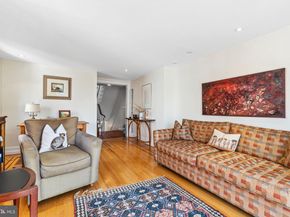 2228 Green Street, Philadelphia PA 19130