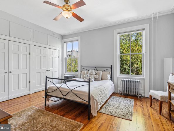 2228 Green Street, Philadelphia PA 19130