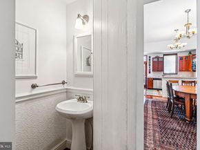 2228 Green Street, Philadelphia PA 19130