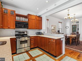 2228 Green Street, Philadelphia PA 19130