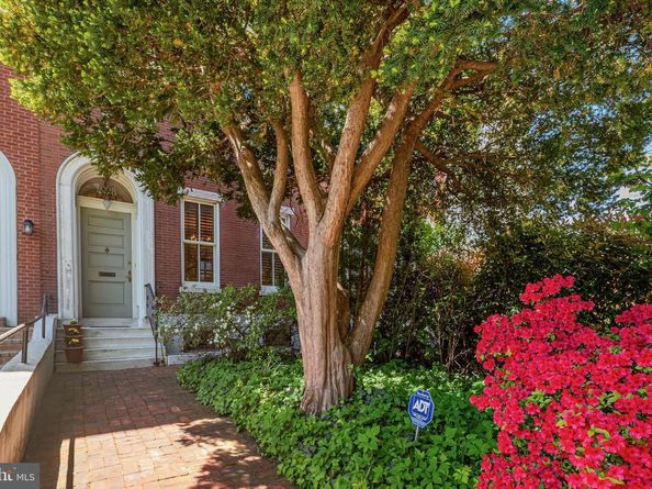 2228 Green Street, Philadelphia PA 19130
