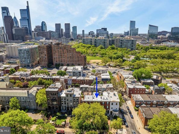 2228 Green Street, Philadelphia PA 19130