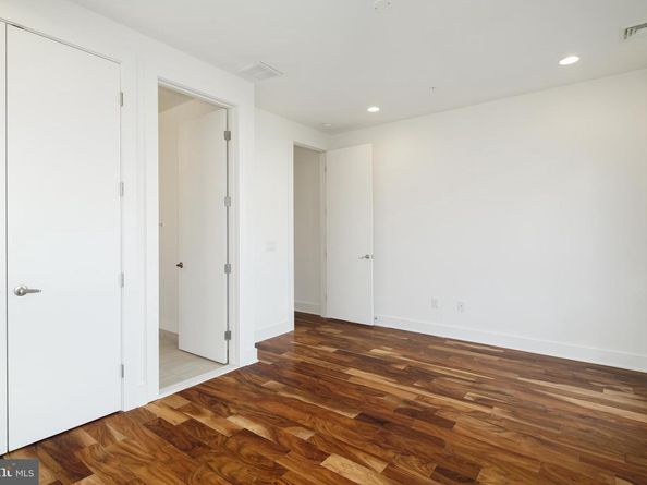 740 S Columbus Boulevard 48, Philadelphia PA 19147