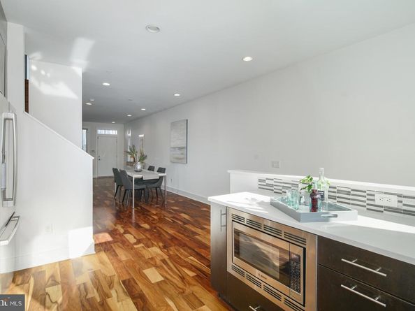740 S Columbus Boulevard 48, Philadelphia PA 19147